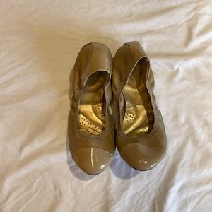 Dexflex comfort nude ballet flats